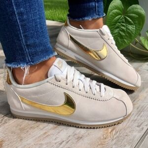 Nike Cortez Women's Cream and Gold Sneakers. Size 7